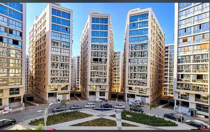 Apartment Furnished For Daily Rent At One Katamya وان قطامية With Panoramic View *